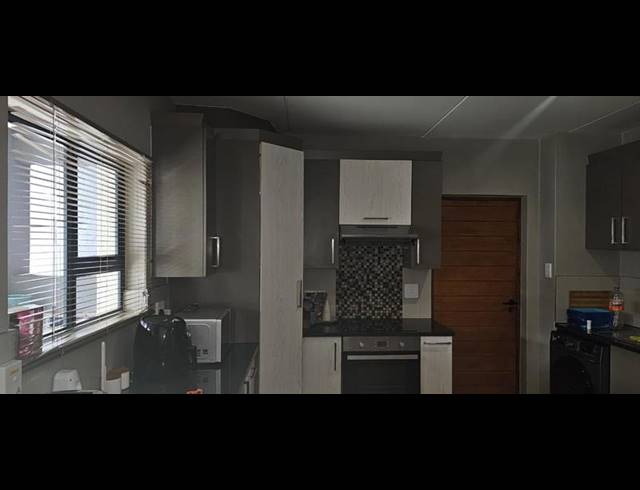 3 BEDROOM TOWNHOUSE FOR SALE IN MONTANA